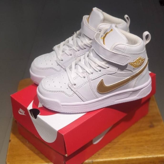 sepatu anak lak laki perempuan bayi 1 tahun nike kids air jordan