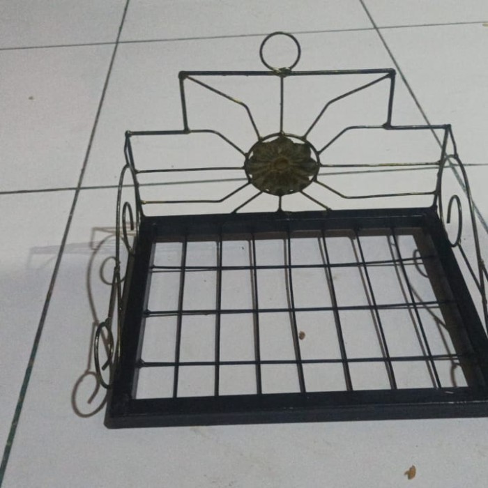 Pelangkiran Plangkiran Besi B N S