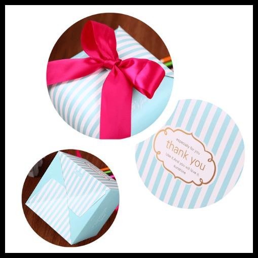 

DISKON BOX KUE KERING KOTAK KUE PAPER BOX GIFT BOX 14.5X14.5X14.8 CM 319-277 !!!!!!
