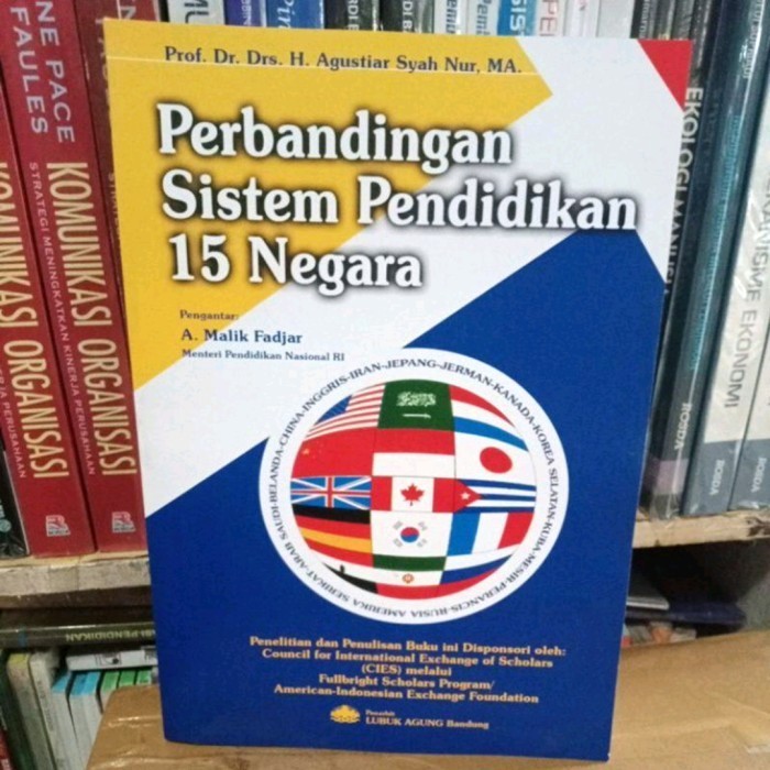 

Buku Perbandingan Sistem Pendidikan 15 Negara Terlaris