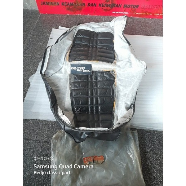 kulit cover krakap lapis jok sadel set SUZUKI TRS TRZ TRS115 TRS125 asli ori original SGP