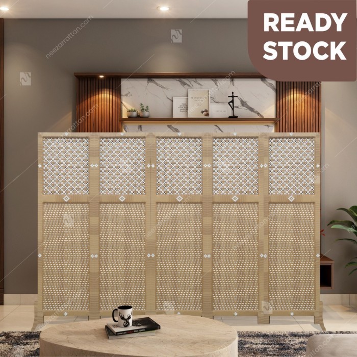

Partisi Ruangan Minimalis 5 Pintu