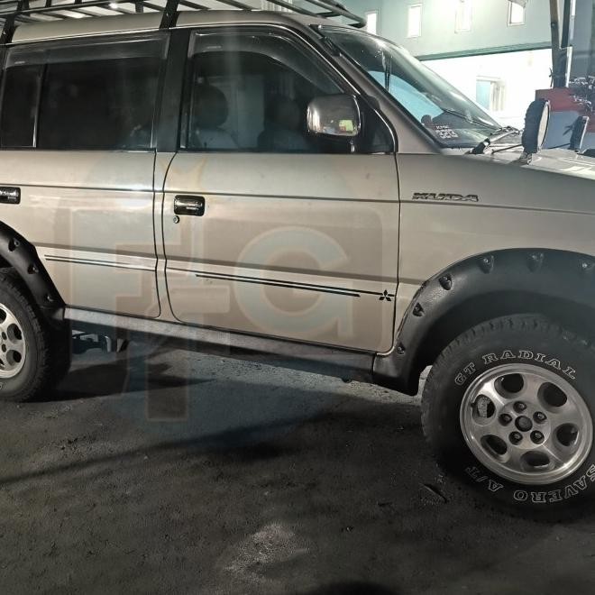 Over Fender Mitsubishi Kuda