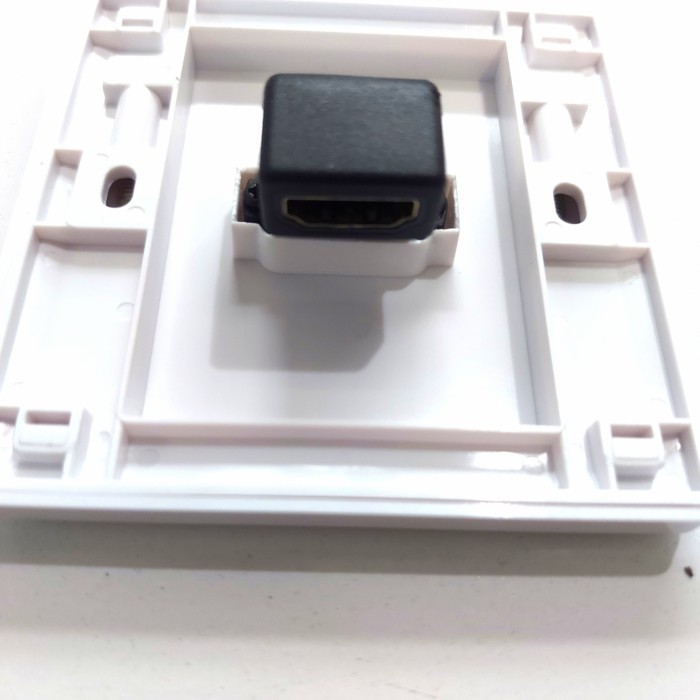Outlet Hdmi Dinding