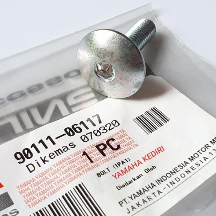 Baut Body L Yamaha R25 Original 90111-06117