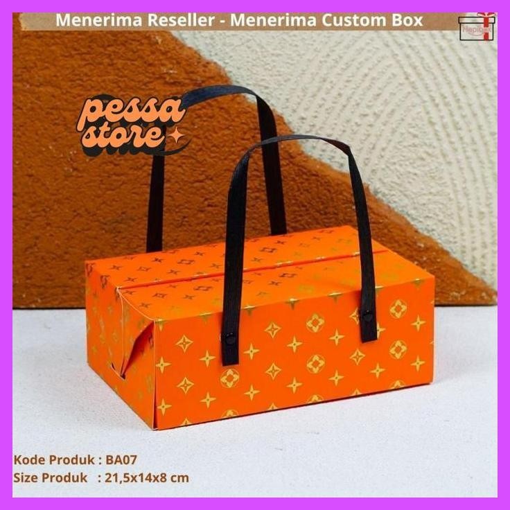 

Beli 2 Murah Gift Box/Box Bridesmaid Murah /Box Souvenir/Kotak Hampers/Bungkus Kado/Bridesmaid Box Murah/Wedding Box Murah Box Tali Bambu/Hampers/Packaging Box Tenteng/Gift Box Handle/Box Hampers Hitam Gift Box Kotak Kado Ulang Tahun Kardus Hampers/Ba