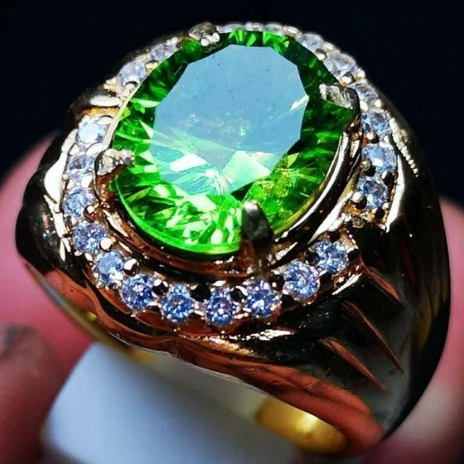 Viral | Batu Cincin Moldavite Meteor Hijau Luser