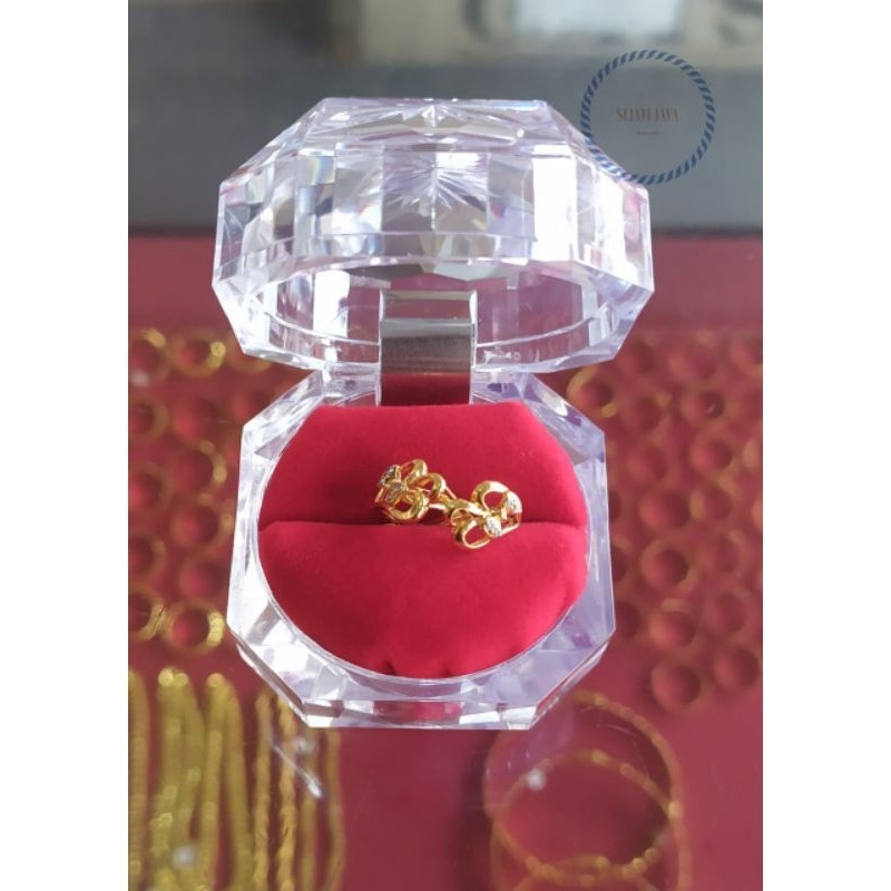 Anting tiga kelopak bunga variasi emas kadar 375