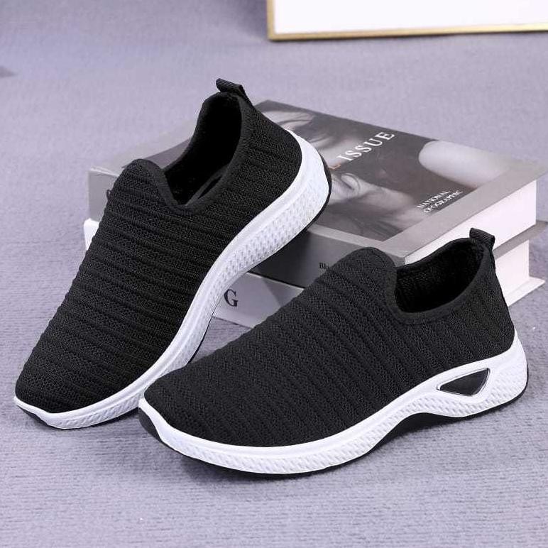 Ai.Steru.Store size 36-41 Sepatu Sekolah Full Hitam Polos Tanpa Tali Sepatu Olahraga Sneakers Wanita