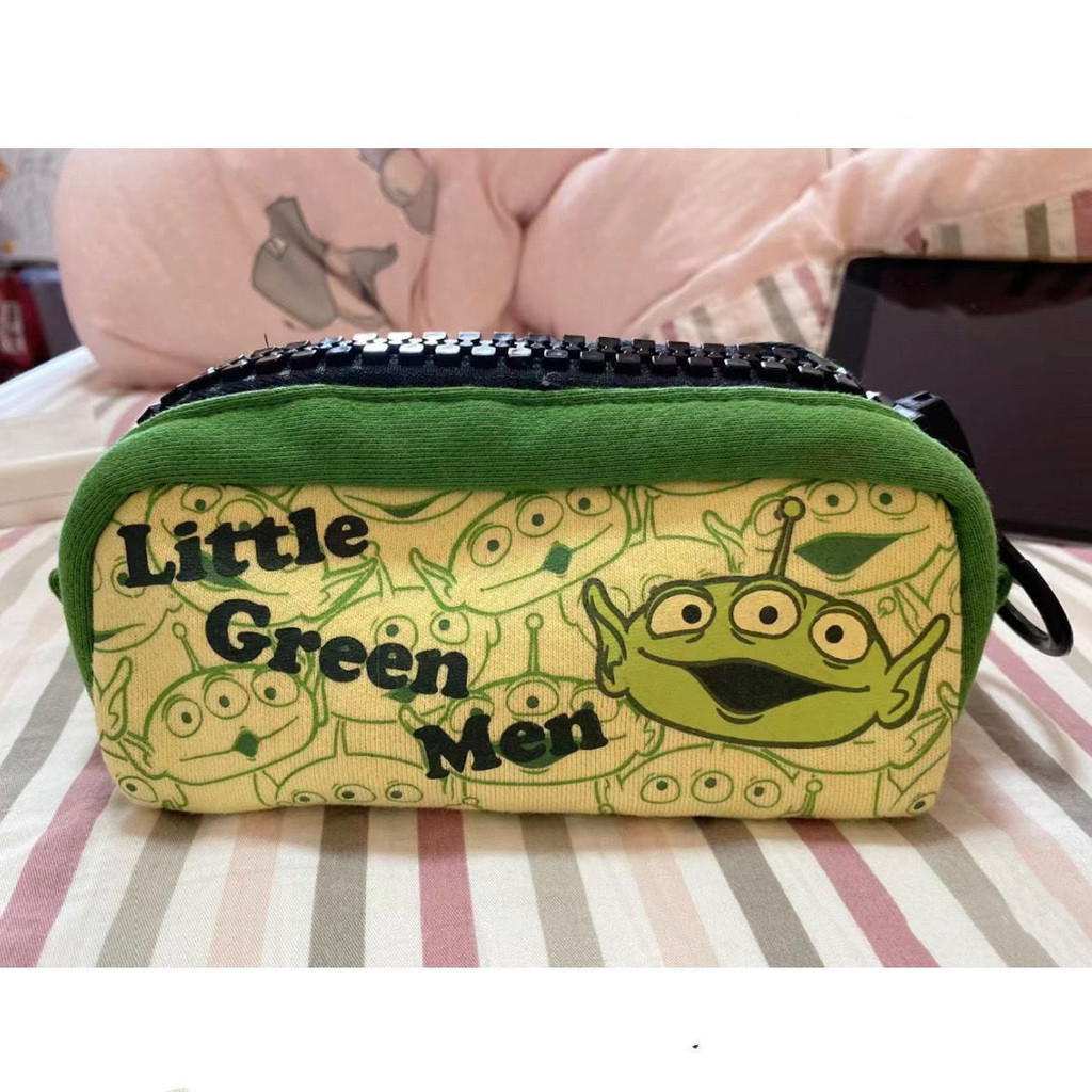 

Student Japanese Cute Cartoon Three-Eyed Alien Big Zipper Stationery Case Large Capacity Pencil Case