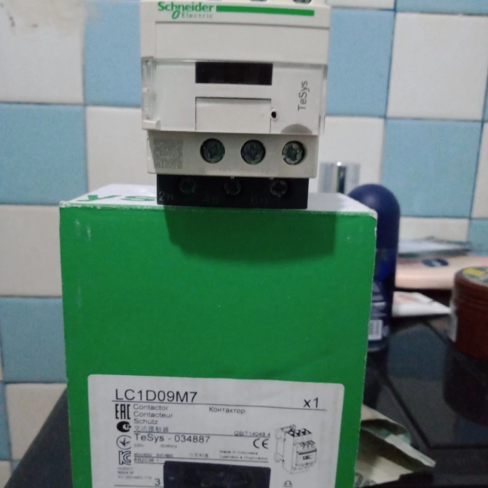 Lc1D09M7 Kontaktor Schneider 25 Amper 220 Original