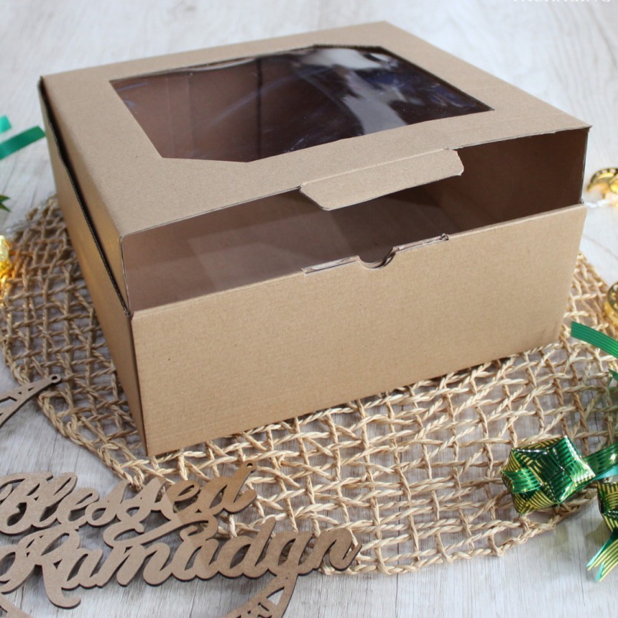 

Kardus Die Cut Cake Box Kotak Kue Coklat Polos size 25.5 x 25 x 10 cm harga per 10pcs kotak dus unggul box packaging