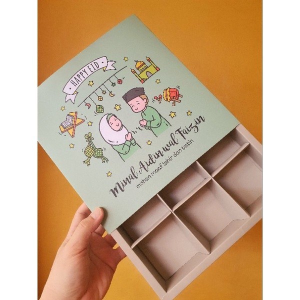 

5 pcs dus box abu abu motif idul fitri silahturahmi sekat 9 uk 7.3 cm