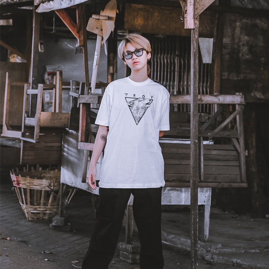 Troy Company Kaos Pria Lengan Pendek Putih - Wolf Sketch Tshirt White MTD 2161