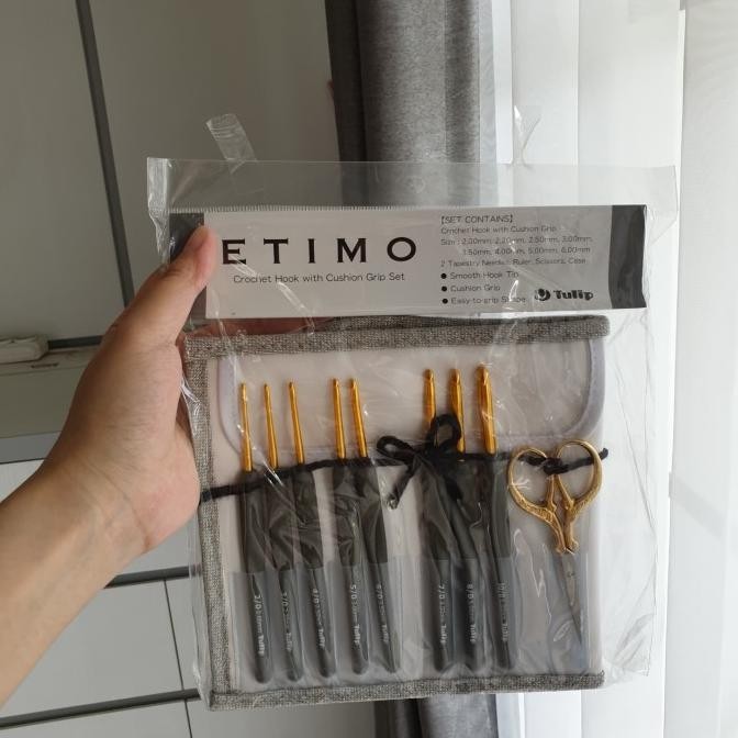 Tulip Etimo crochet Hook with cushion Grip Set