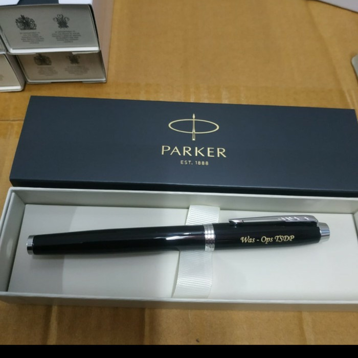 

Arom New Parker Pulpen Parker Original Gratis Grafir Nama Anda