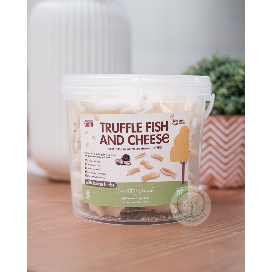 

GRATIS ONGKIR MUNCHING QUEEN - TRUFFLE FISH AND CHEESE WITH ITALIAN HERBS 70GR