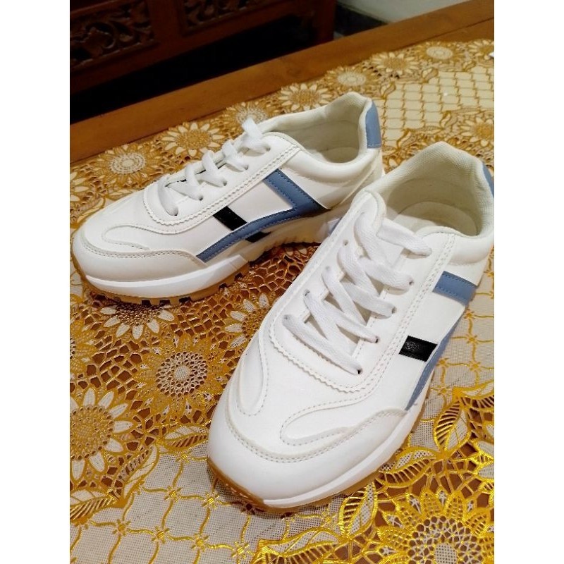 preloved sepatu pvn