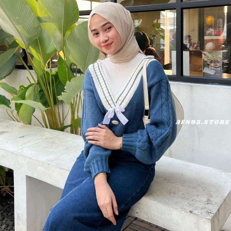 Sweater Halus Wanita SWEATER RAJUT VINTAGE PITA KERAH V VARIASI KANCING TEBAL