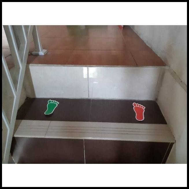 

DISKON 10PASANG 15CM STIKER TAPAK KAKI/STIKER TANGGA/STIKER ANTI SLIP !!!!!!
