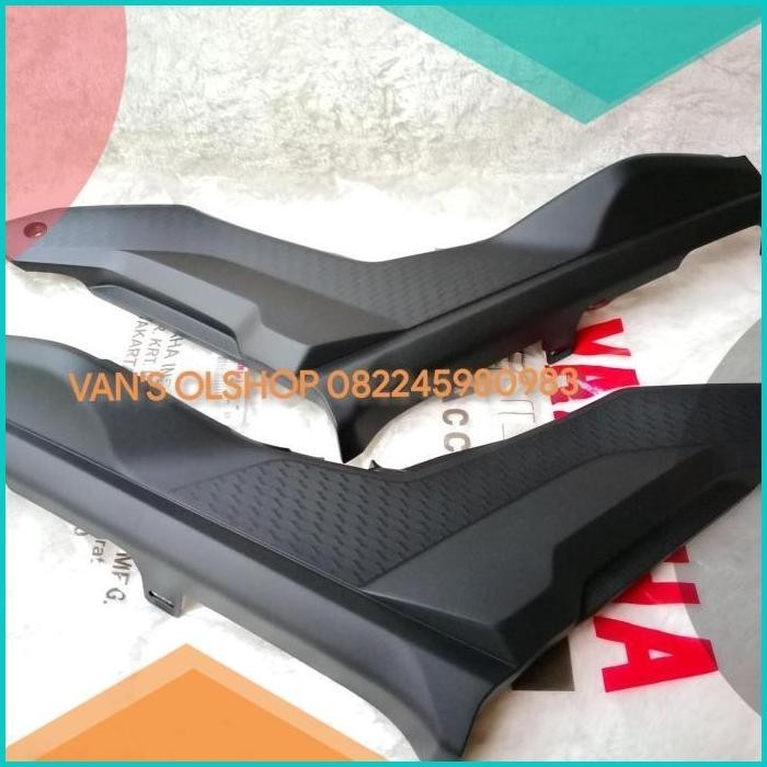 Cover Side 1&2 /Body Bawah Jok Depan R15 VVA V3 (SEPASANG ) Original Y