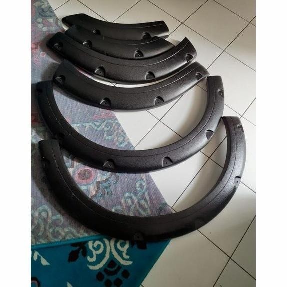 Over Fender Rush/Terios Lama