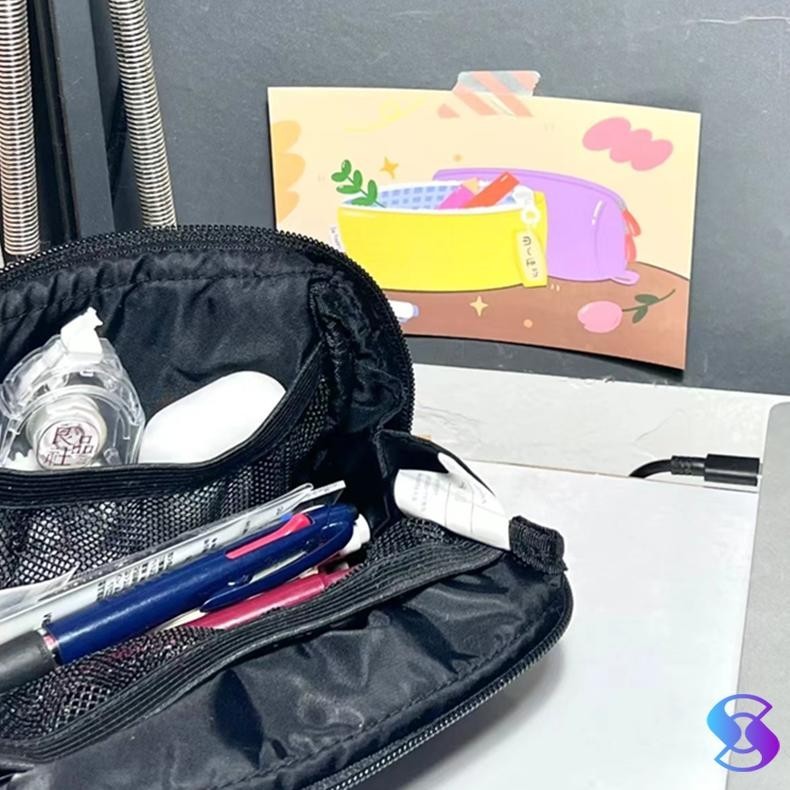 

Diskon Pouch/Pencil Case/Tempat Pensil Warna Hitam Berlapis Kapasitas Besar-Suning Mall Gr-8