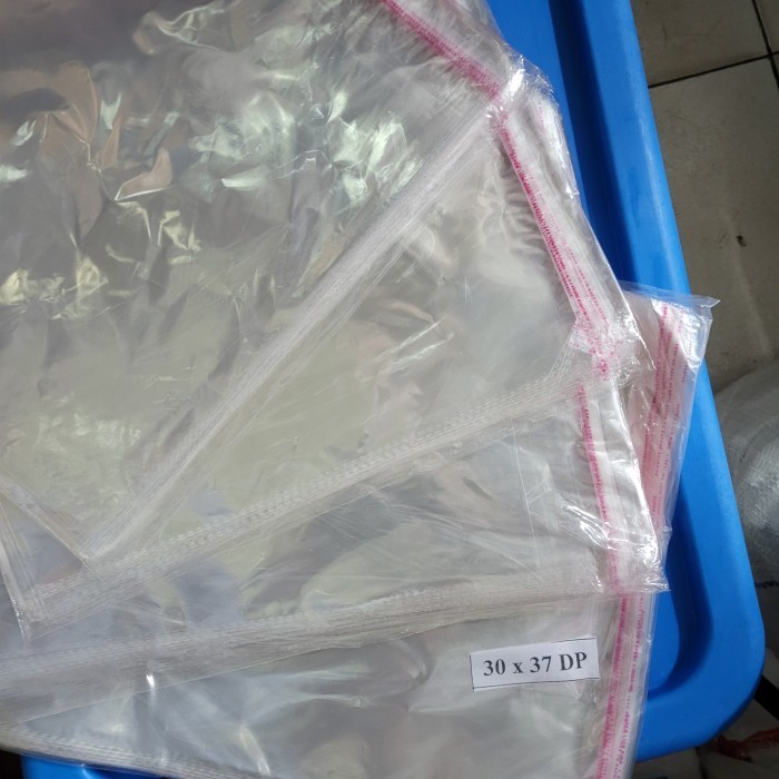 

HRG DISKON PLASTIK OPP BAJU 3037 .03 ISI 100 LEMBAR PLASTIK KEMASAN BAJU BENING