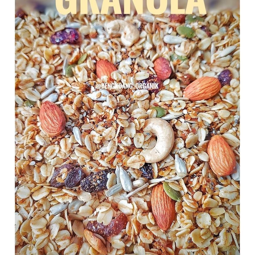 

Granola 1Kg (Vanilla Flavour & 14 X) - Rolled Oat, Almond, Cranberry, Cashew, Pumpkin Seed, Raisin, Flaxseed