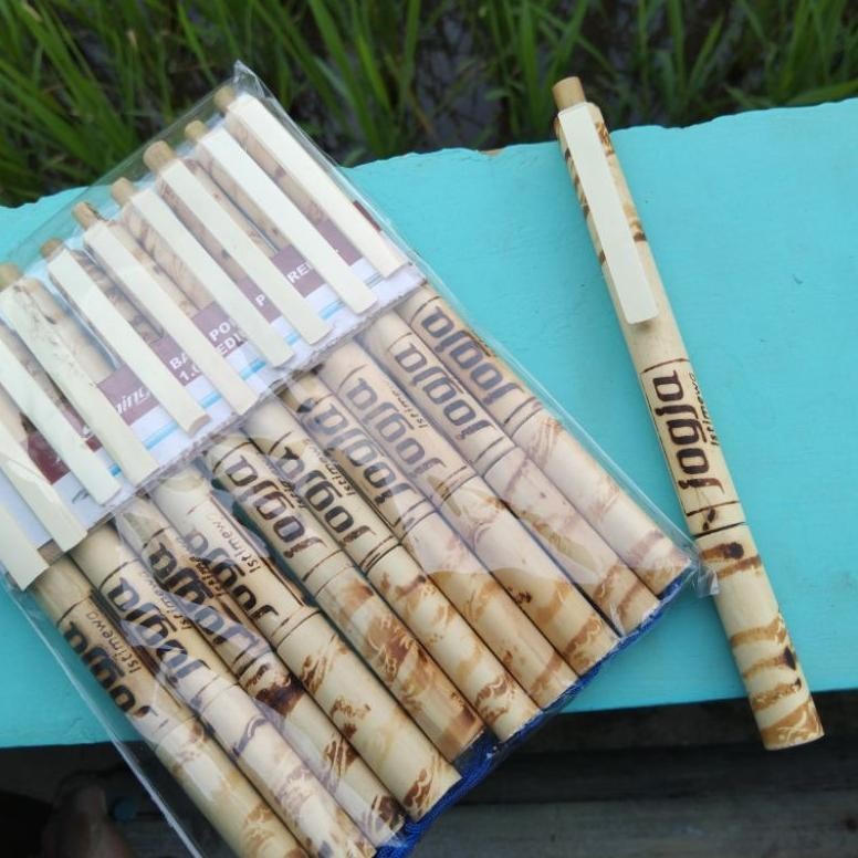 

PROMO AKHIR TAHUN 1 pcs pulpen unik bambu motif Jogja souvernir Malioboro oleh oleh khas Yogyakarta DISKOM