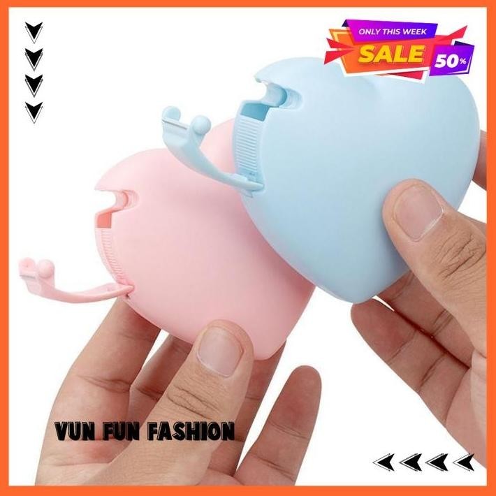 

TAPE CUTTER TEMPAT SOLASI MINI ISOLASI KECIL LOVE HEART CUTE AESTHETIC TAPE DISPENSER KECIL TERJAMIN BEST BY VUNFUNFASHION