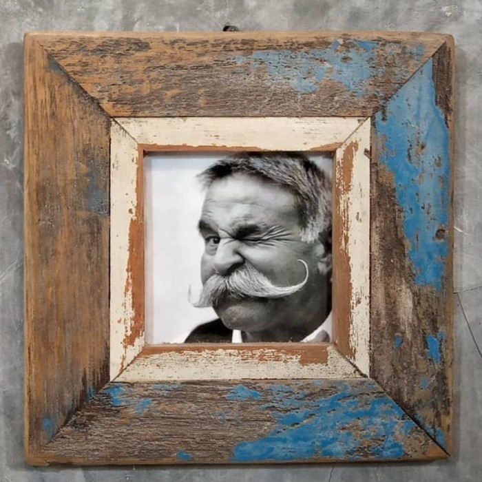 Helios Frame Kayu Figura Foto Album Persegi Vintage Klasik Antik