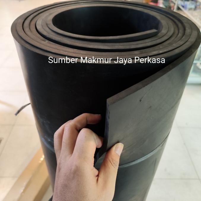 

Rubber Sheet Hitam ( Karet Hitam Lembaran ) 15Mm X 50Cm X 100Cm