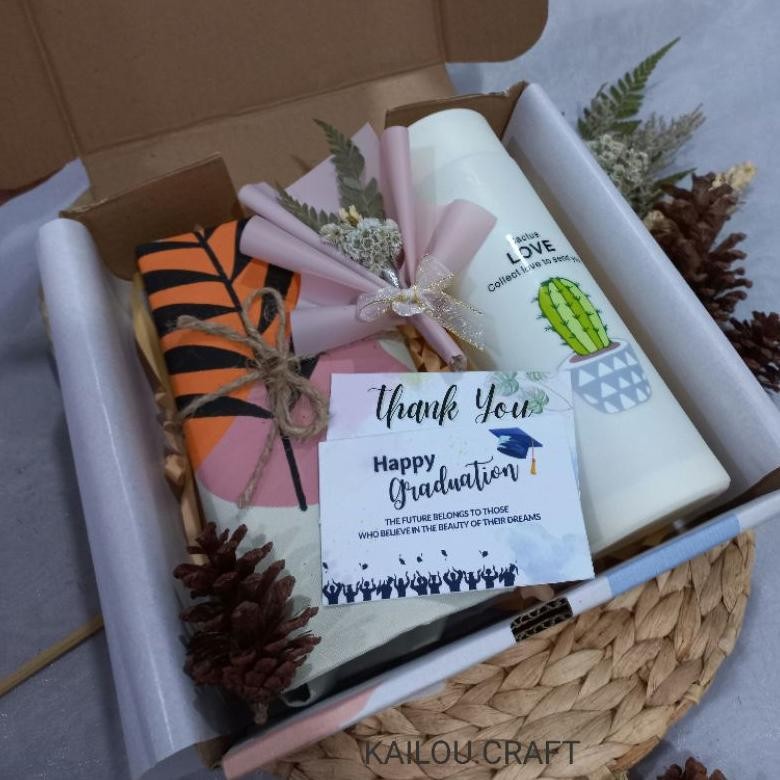 

fgk-24 Kado Ulang Tahun | Kado Wisuda | Kado Cewek | Hampers Ulang Tahun | Kado Anniversary | Gift Box | Kado Ulang Tahun Cewek Hemat