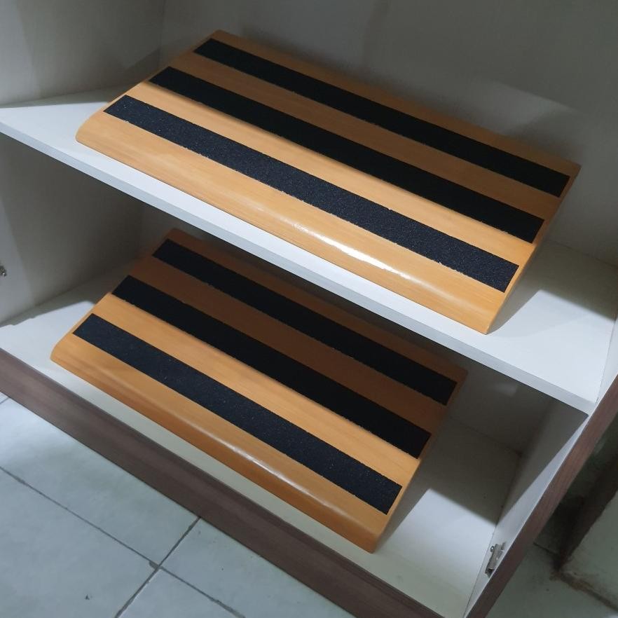 

8.8 Wooden Slant Board Calf Stretcher / Papan Tumpu Stretching Murah