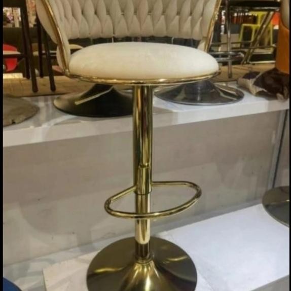 Kursi Bar Kaki Warna Emas