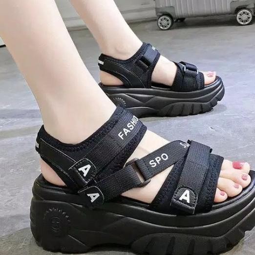 Sandal Gunung Wanita Tali Korea