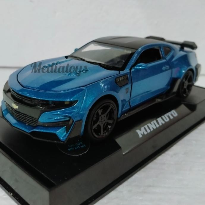 diecast 1:32 miniauto chevrolet camaro . biru