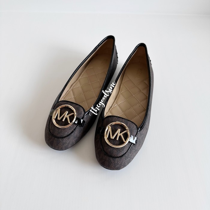 Baru Mk Lillie Moc Mk Signature Semi Brown Black 40Rlifp2B / Flat Shoes Wanita Kekinian