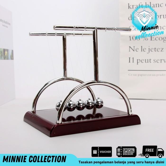 

PAJANGAN HIASAN MEJA BALANCE BALL PENDULUM NEWTON BOLA SEIMBANG MAGNET TERLARIS