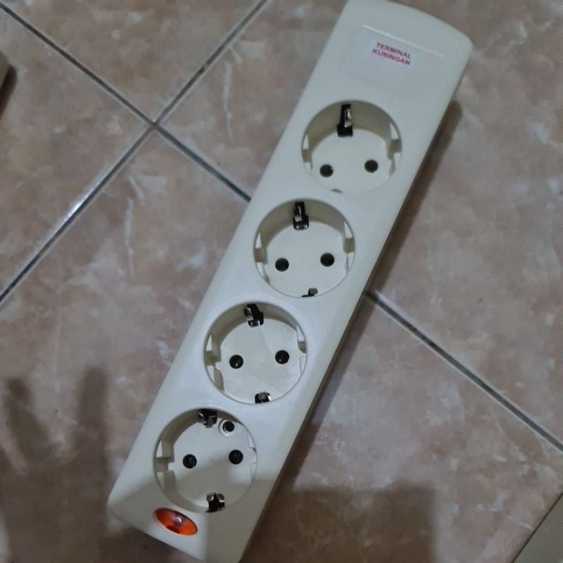 DEXICON Stop Kontak Switch On Off tanpa Kabel