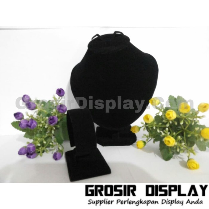 Kotak Perhiasan Seserahan Tempat Kalung Set Gelang Display Mas Kawin