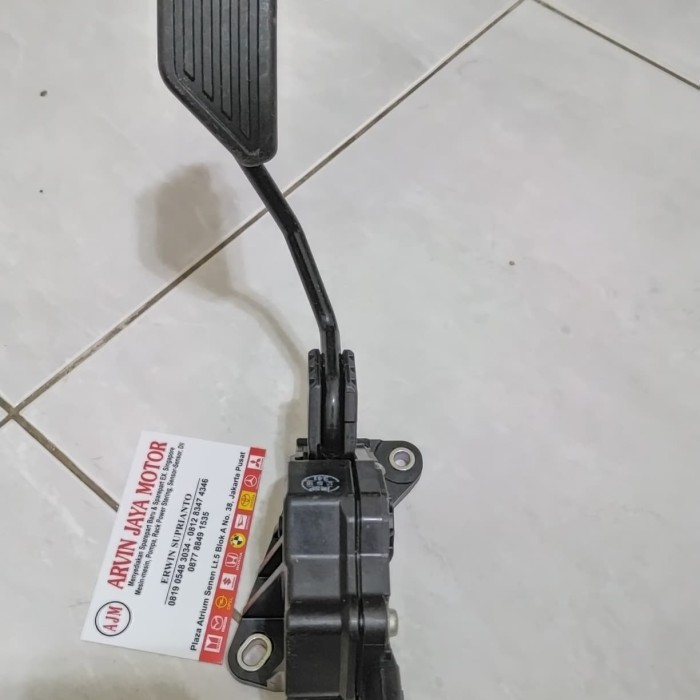 sensor pedal gas Toyota yaris vios
