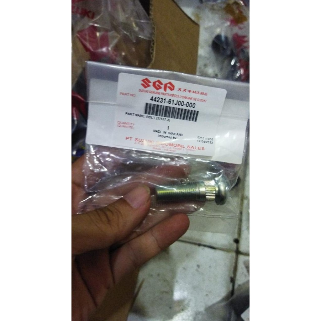 Shockbreaker & Kaki Kaki Mobil Baut Roda Belakang Suzuki APV ASLI SGP