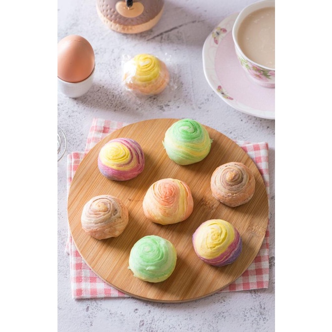 

Bakpia Pelangi/ 1000 Layers Mooncake