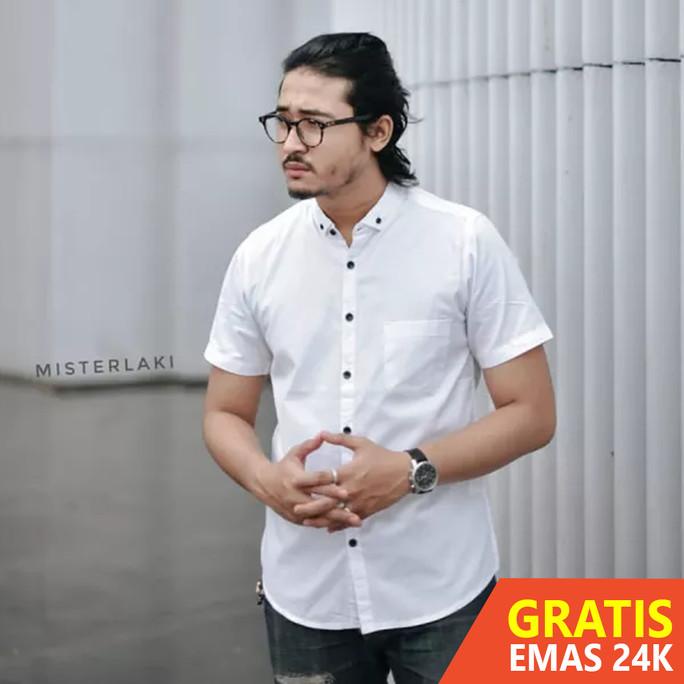 KEMEJA PRIA LENGAN PENDEK POLOS PUTIH SLIMFIT