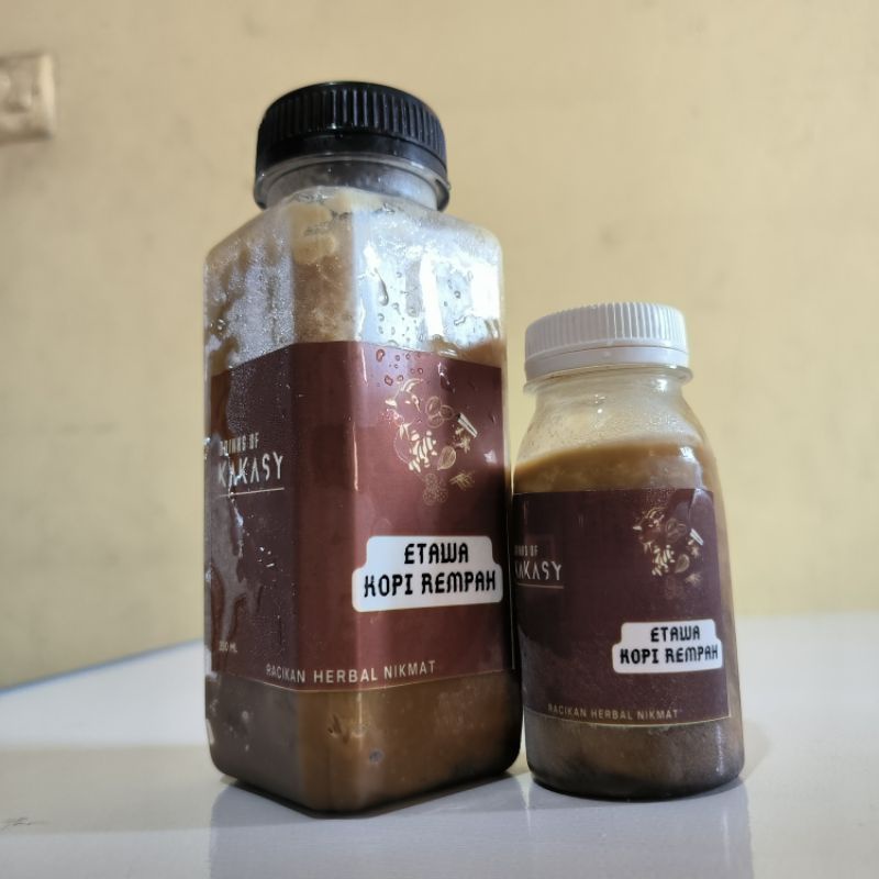 

Kopi Susu kambing kopi rempah Etawa Kopi Rempah 250ml by Drinks of Kakasy. Minuman kopi herbal Penghangat Badan plus Susu Kambing