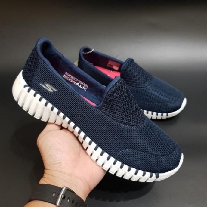 sepatu slipon wanita/ skechers new. smart 1,0 original navy 36-39