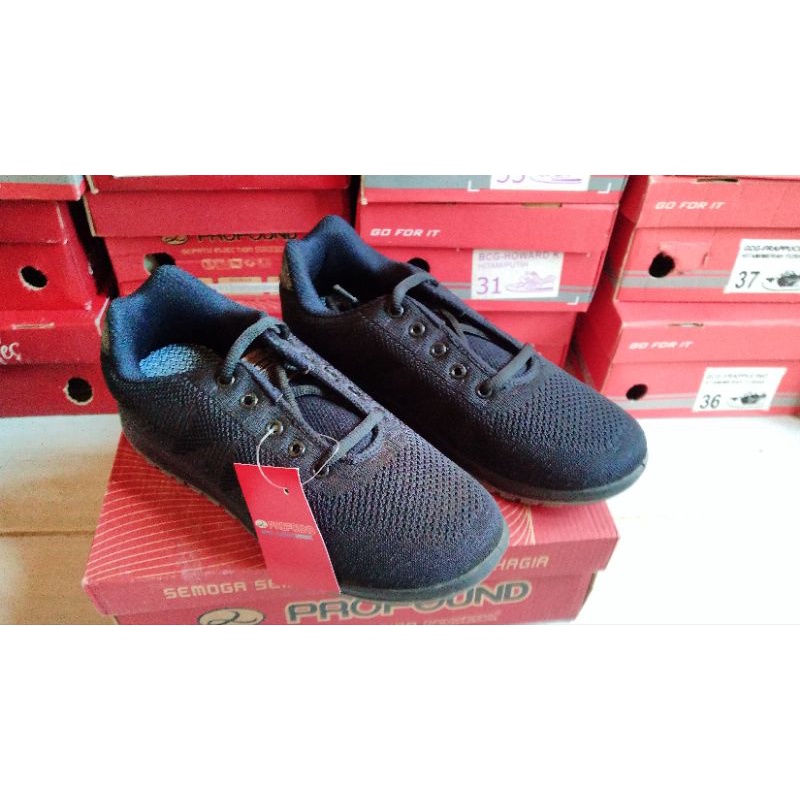 Sepatu Sekolah, Sepatu santai NewEra Profound Britney Hitam/putih