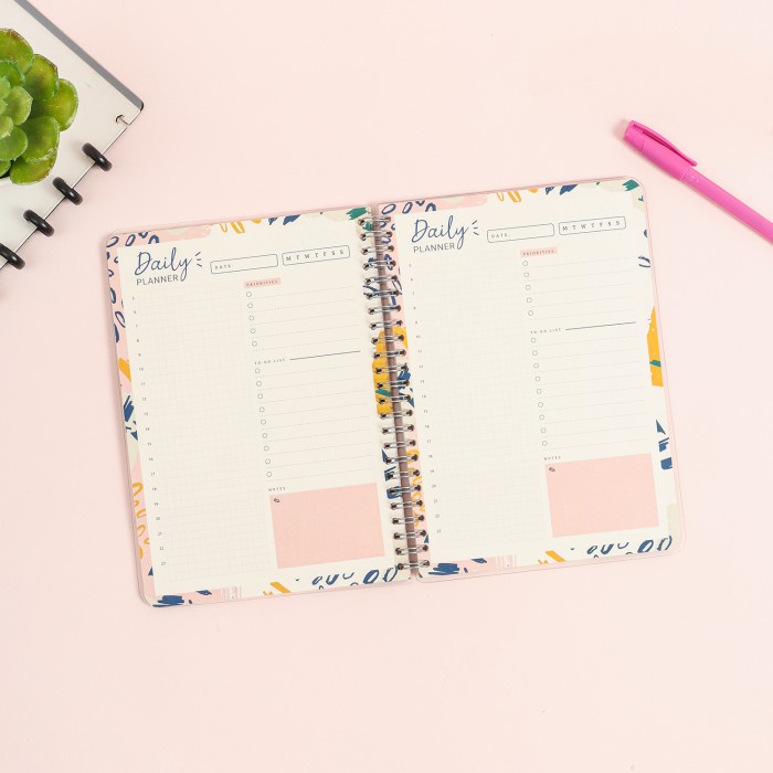 

BUKUQU NOTEBOOK SPIRAL A5 - SM019 DAILY PLANNER 2022